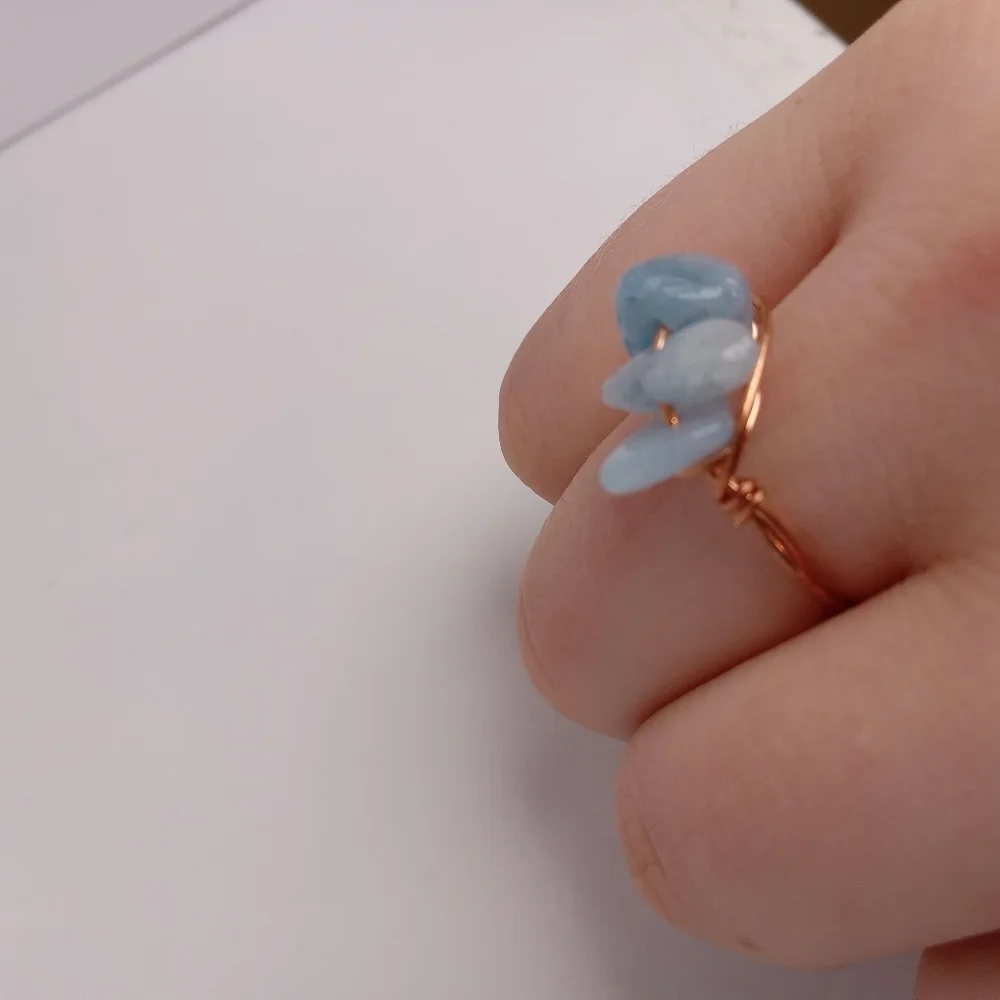 Aquamarine stone chip ring size 8.5 - Picture 2 of 5